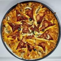 پیتزا سیر و بیکن ایتالیایی