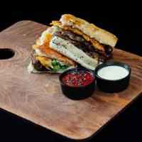 ساندویچ رست چیکن بیف