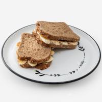 تست کره بادام زمینی و موز