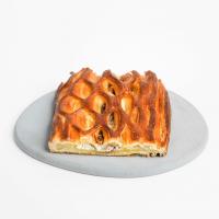 کروسان پنیر و گردو