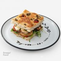 فوکاچا مرغ و پستو