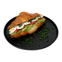 تخم مرغ آبپز و آووکادو