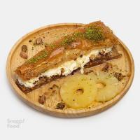 باقلوا مثلثی با بستنی ترکی