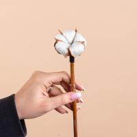 شاخه پنبه سفید یک شاخه