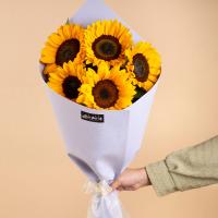 دسته گل ۵ شاخه آفتابگردان