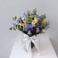 جار گل زنبق