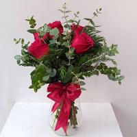 جار گل رز قرمز