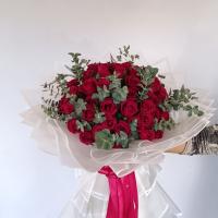 دسته گل رز ۶۰ شاخه