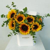 باکس گل نورا