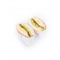 ساندویچ تخم آبپز با بیکن