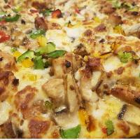 پیتزا قارچ و فیله مرغ آمریکایی