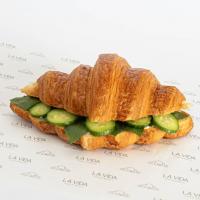 کروسان پنير و گردو