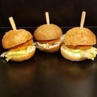 سینی مینی ساندویچ سینه مرغ سوخاری ۹ عددی