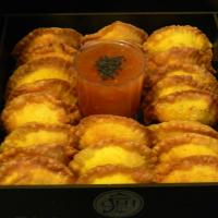 سینی پیراشکی مرغ و قارچ با سس مخصوص (۲۲ عددی)