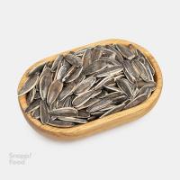 تخمه آفتابگردان دور سفید