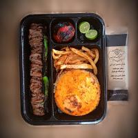 چلو کباب چنجه مخصوص عارف