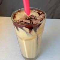 شیک اسنیکرز