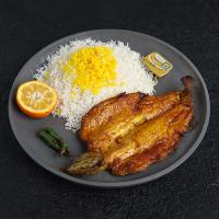 چلو ماهی قزل آلا سرخ شده (ظرف مایکروفری)