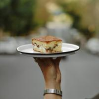 کرامبل آلبالو پنیر