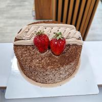 کیک تولد شکلاتی