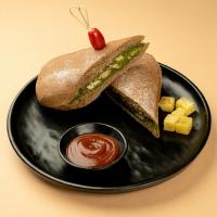 ساندویچ بوقلمون و پستو