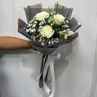 دسته گل رز سفید۳