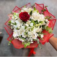 دسته گل رز و آلسترومریا کد 55