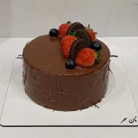 کیک تولد خامه شکلاتی