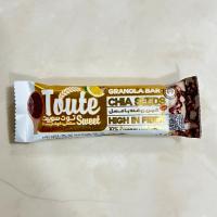 گرانولا بار دانه چیا توت سوییت