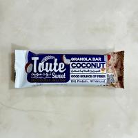 گرانولا بار نارگیلی توت سوییت