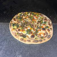 پیتزا چیکن اسفناج ایتالیایی