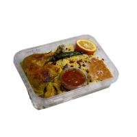 زرشک پلو با ران مرغ سرخ شده