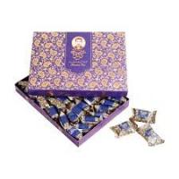 گز 28 درصد مخلوط پسته و بادام کرمانی .