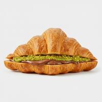 ساندویچ کروسان با کرم پسته و نوتلا