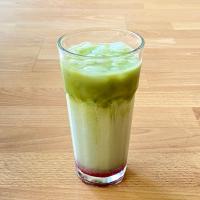 آیس ماچا لته توت فرنگی