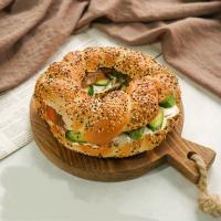 سیمیت پنیر خیار گوجه