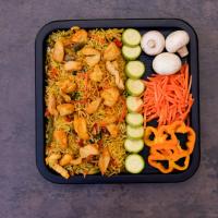 پلو سبزیجات با فیله مرغ