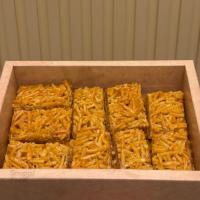 عسلی بادامی