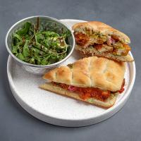 ساندویچ شنیتسل مرغ و انبه