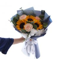 دسته گل رز هلندی و آفتابگردان