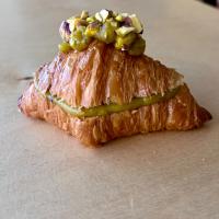 کروسان پسته کوچک