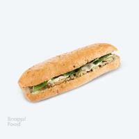 پنینی چندغله مرغ دودی و سس پستو