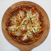 پیتزا گوشت و قارچ آمریکایی