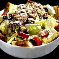 سالاد سزار با فیله مرغ گریل