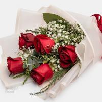 دسته گل رز و عروس