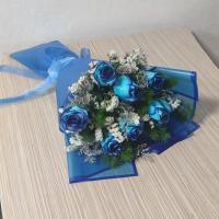 دسته گل آماده رز آبی