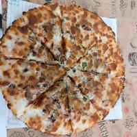 پیتزا ژامبون گوشت ومرغ آمریکایی