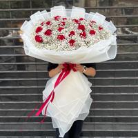 دسته گل رز و عروس بزرگ