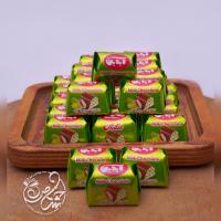 شکلات صندوقچه ای با مغز پسته آیدین