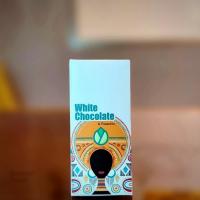 شکلات سفید و پسته